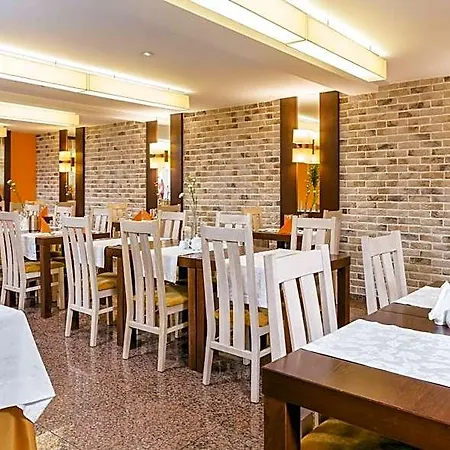 Bialy Dom بيت شباب كراكوفيا
